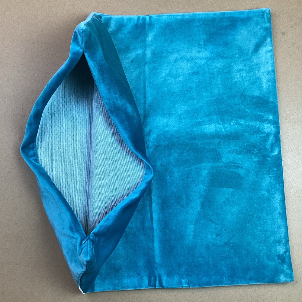 Tang Depot Velour Pillow Cover Turquoise - Picture 7 of 7